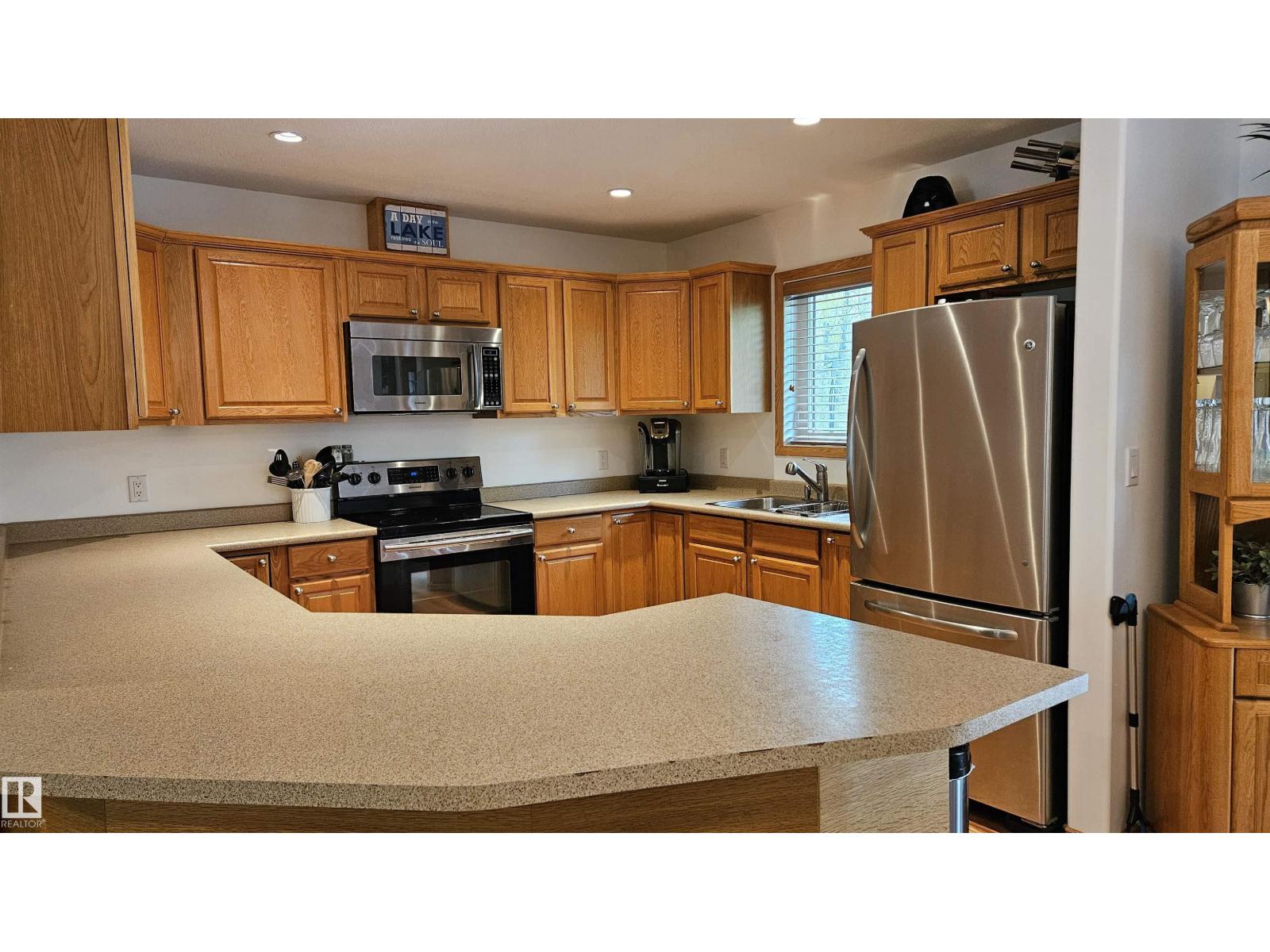 7 Andrew DR - Image 17