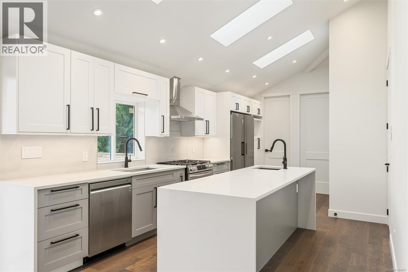 5281 Santa Clara Ave - 13