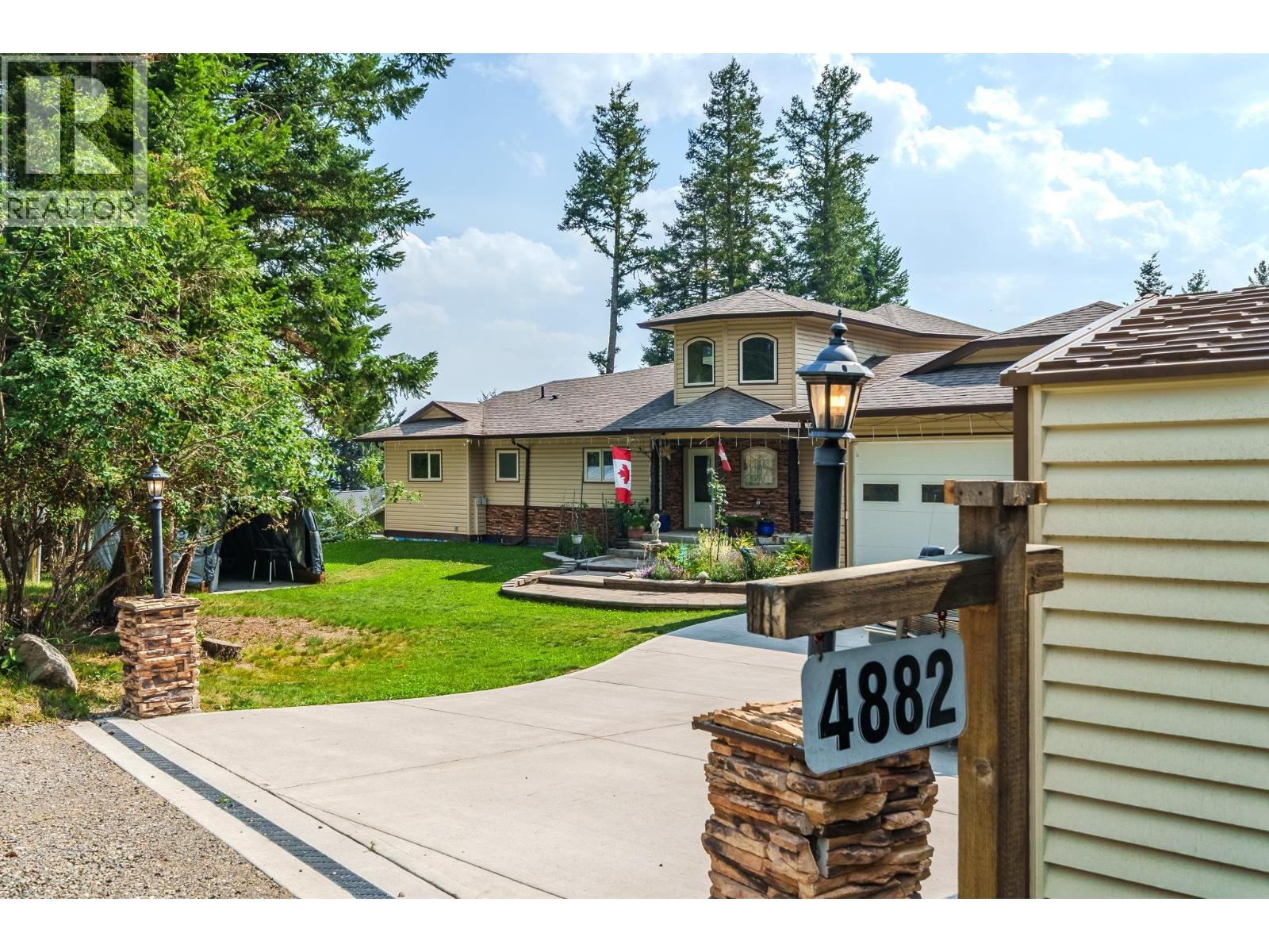 4882 GLOINNZUN CRESCENT, 108 Mile Ranch