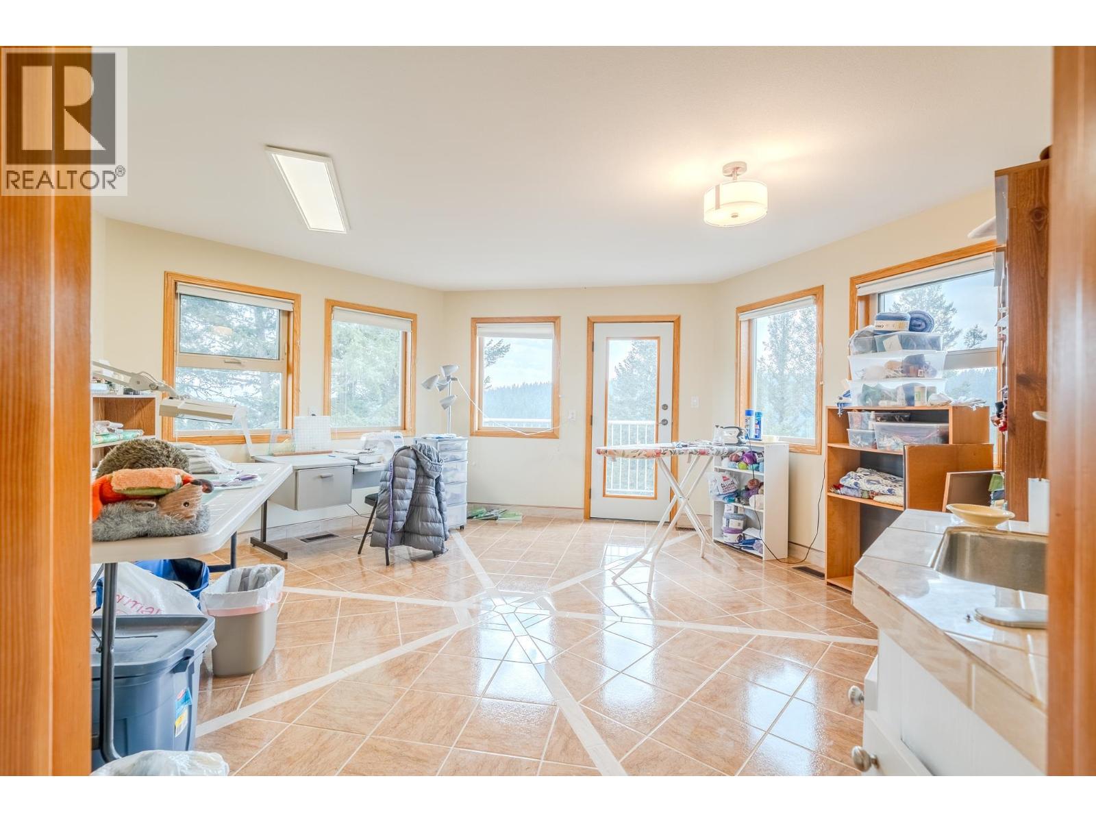 4882 GLOINNZUN CRESCENT, 108 Mile Ranch