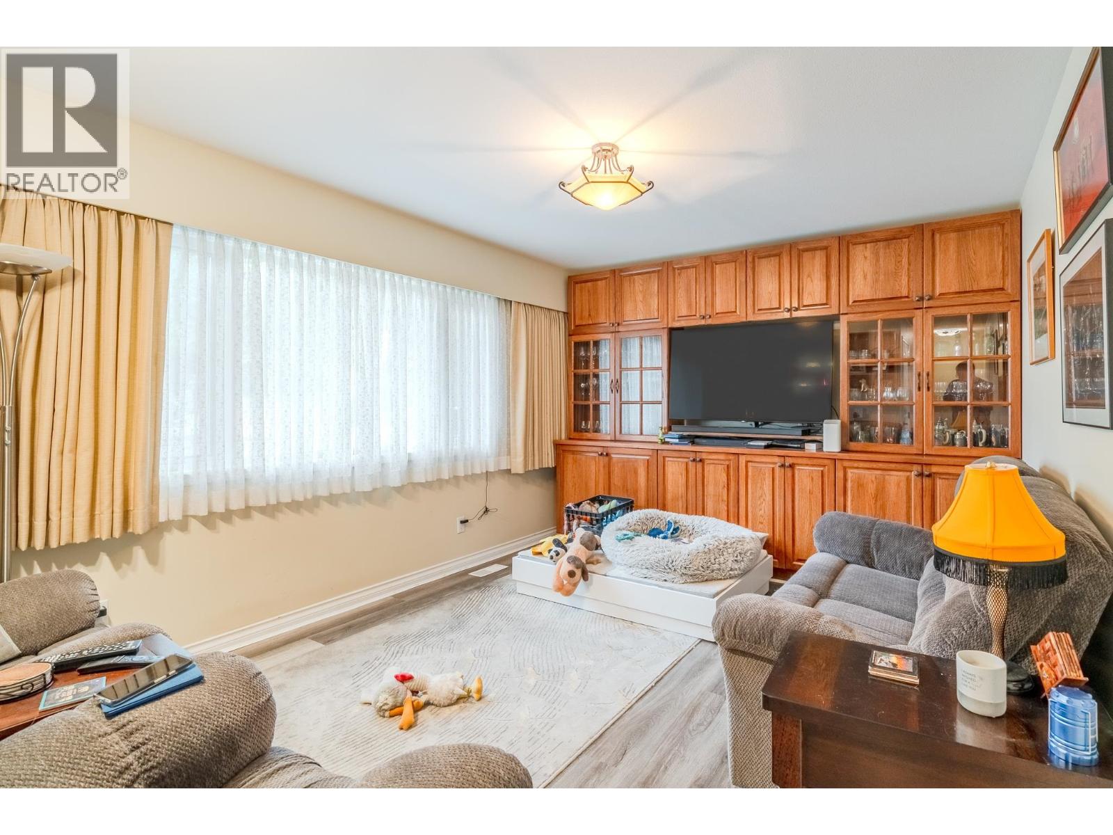 4882 GLOINNZUN CRESCENT, 108 Mile Ranch