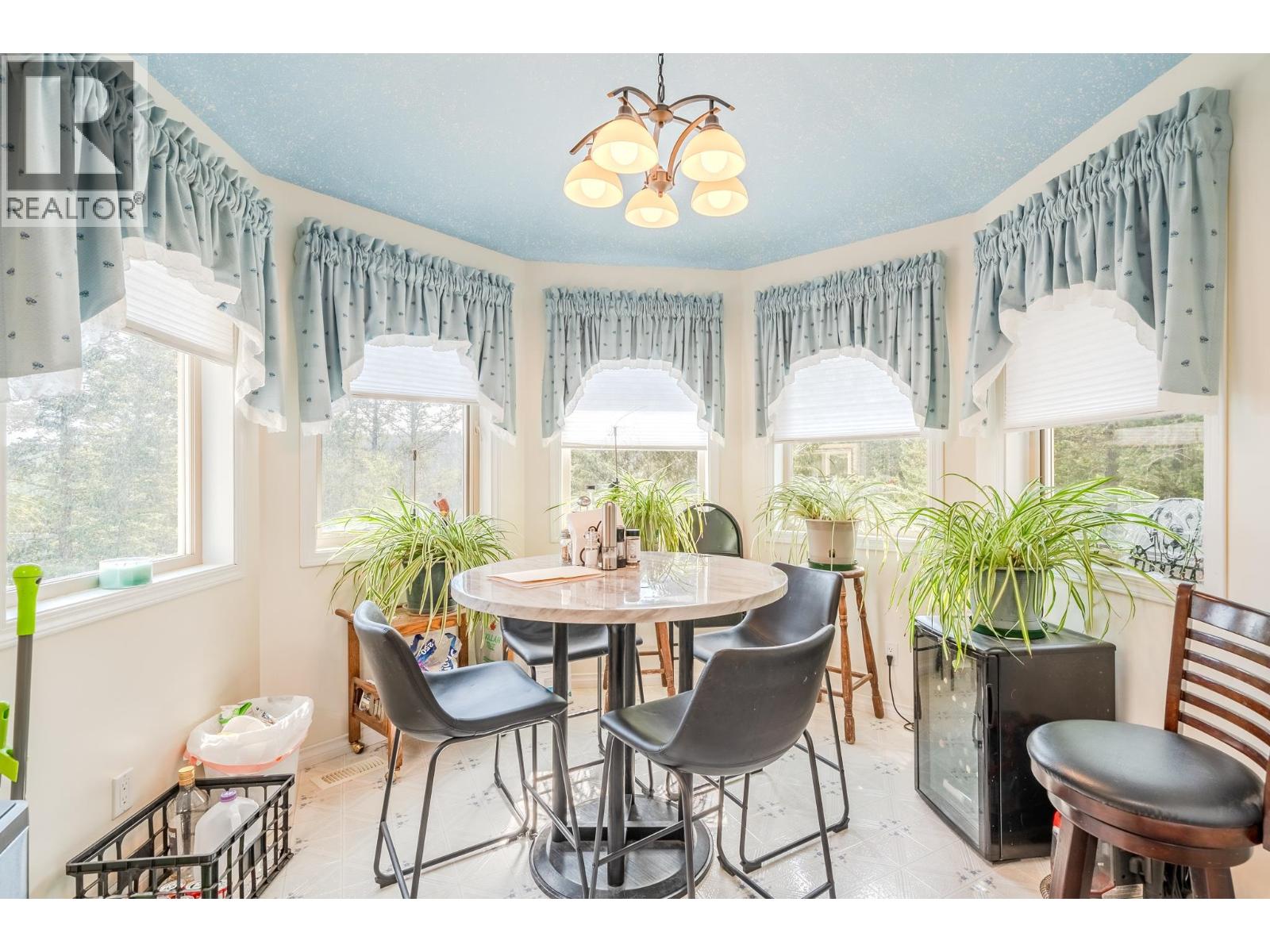 4882 GLOINNZUN CRESCENT, 108 Mile Ranch
