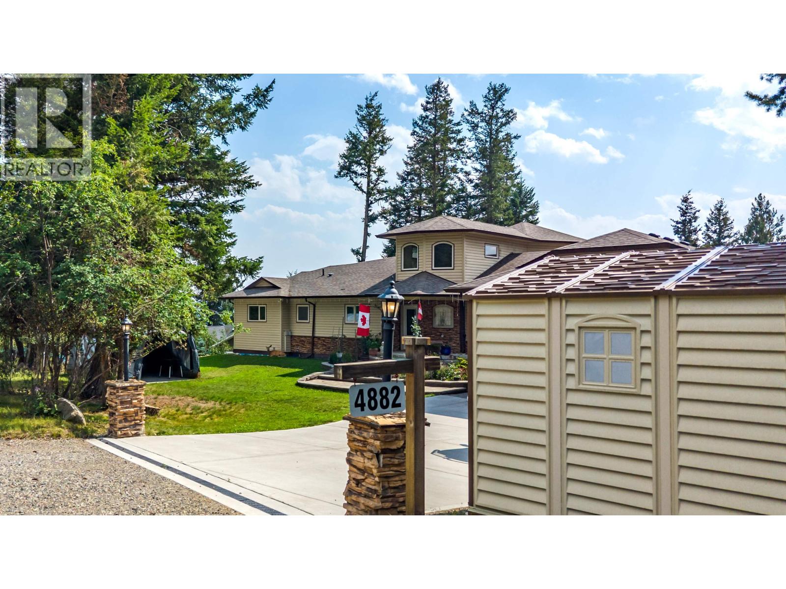 4882 GLOINNZUN CRESCENT, 108 Mile Ranch