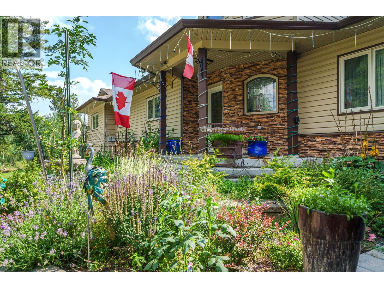 4882 GLOINNZUN CRESCENT - 28