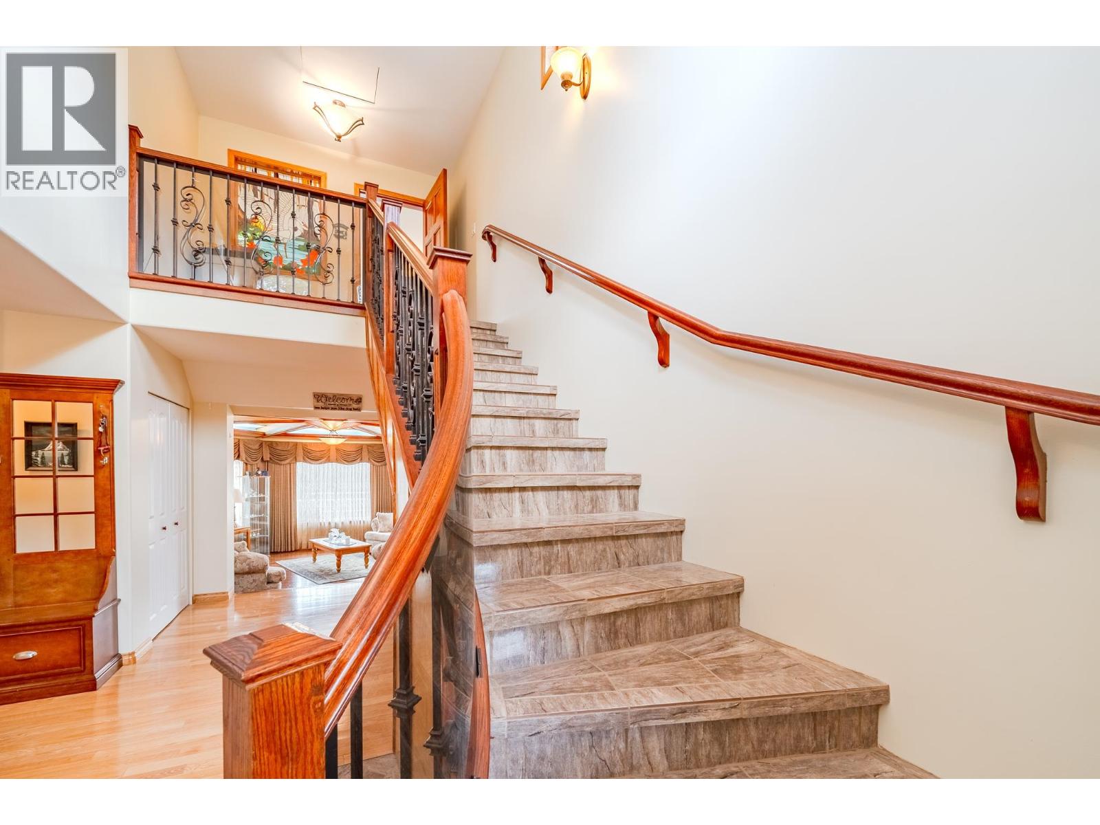 4882 GLOINNZUN CRESCENT, 108 Mile Ranch