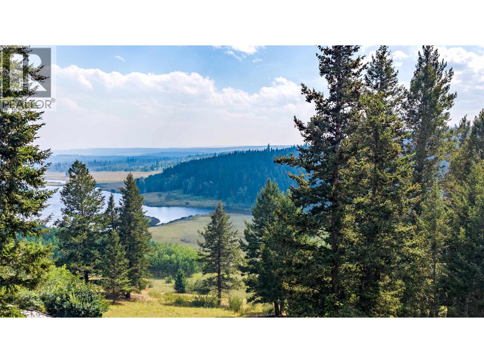 4882 GLOINNZUN CRESCENT, 108 Mile Ranch