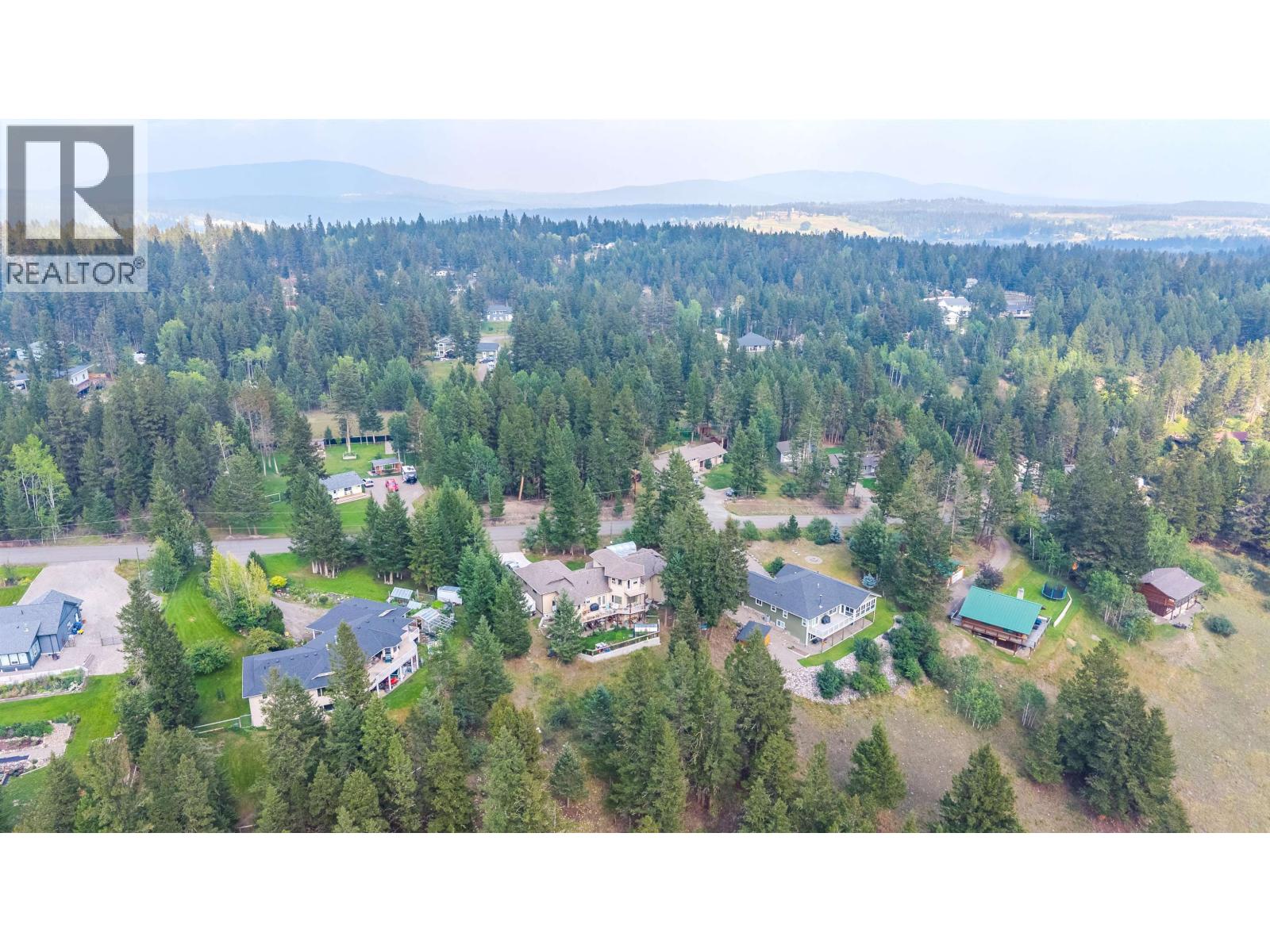 4882 GLOINNZUN CRESCENT, 108 Mile Ranch