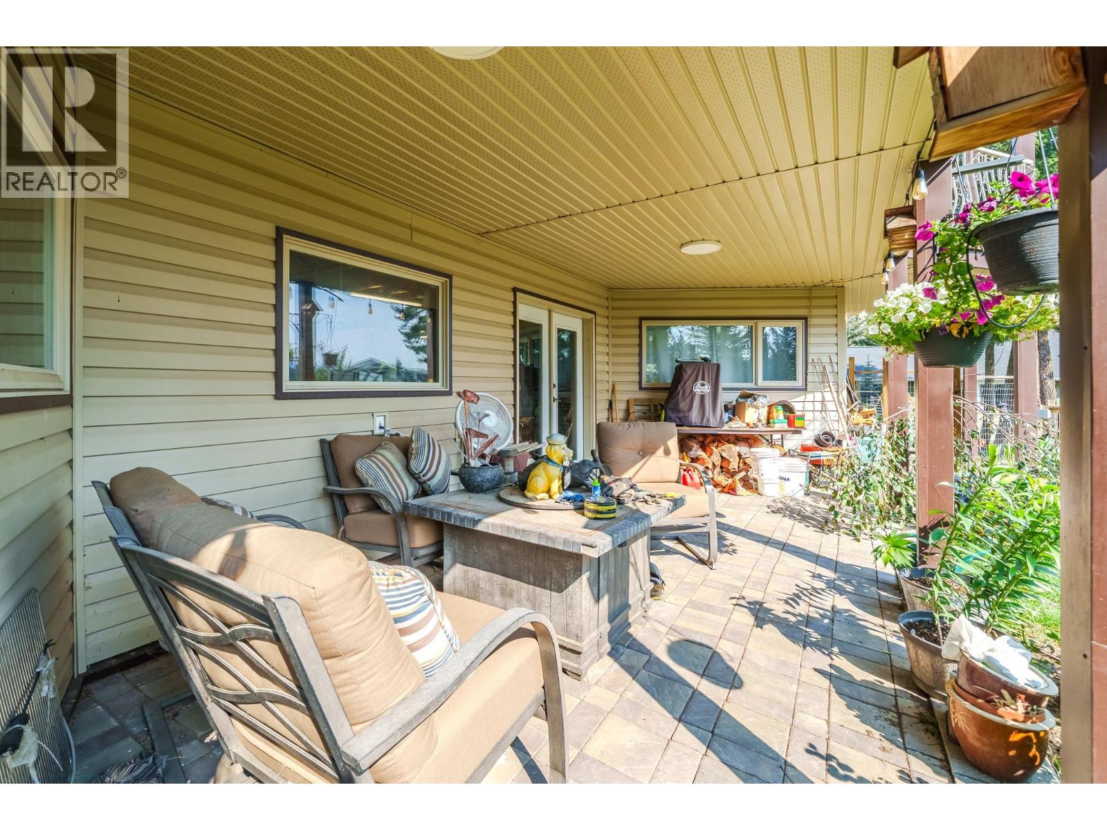 4882 GLOINNZUN CRESCENT, 108 Mile Ranch