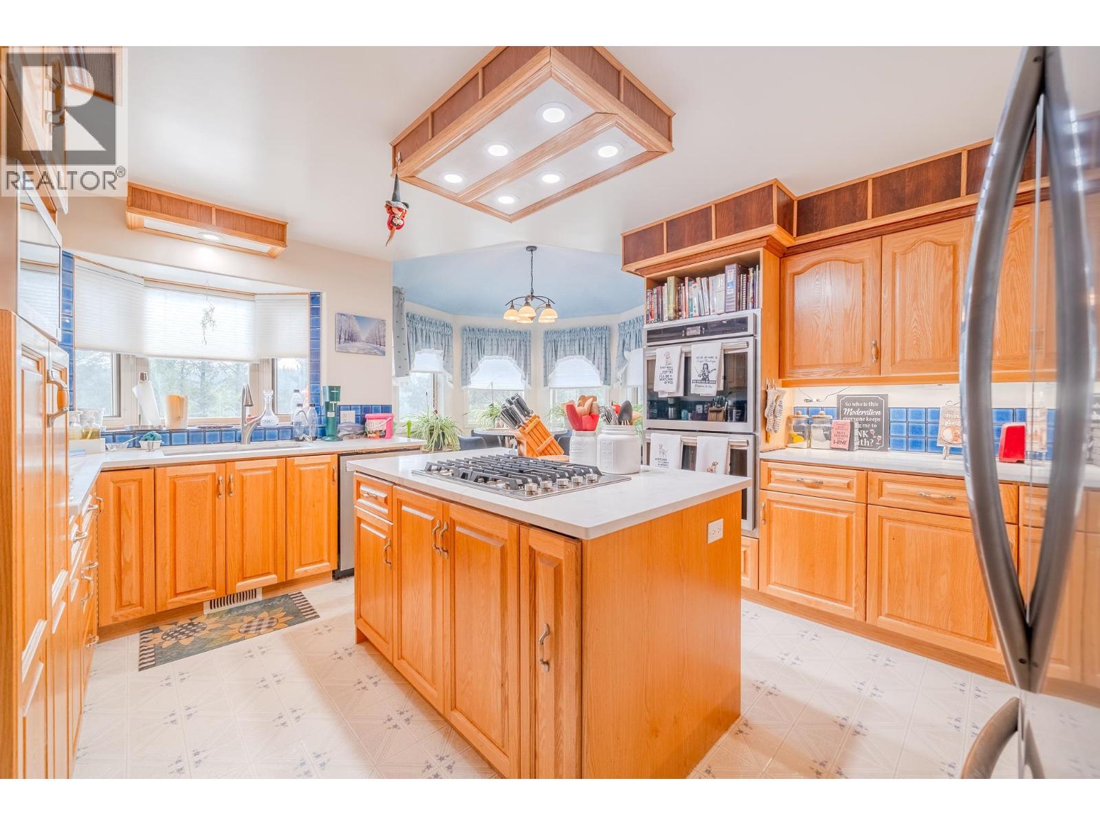 4882 GLOINNZUN CRESCENT - 7