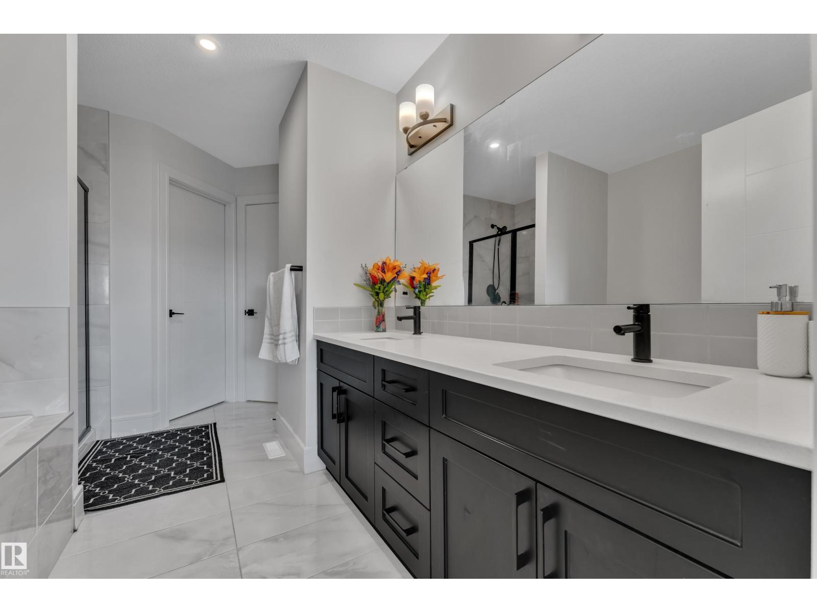 3811 42 AV - Image 25