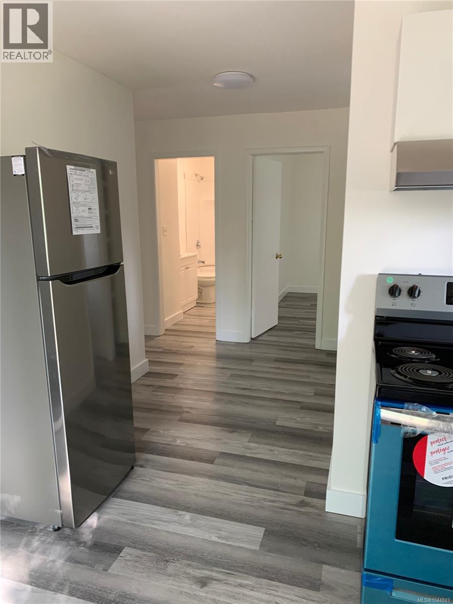 7073 &7075 ISLAND Hwy - 22