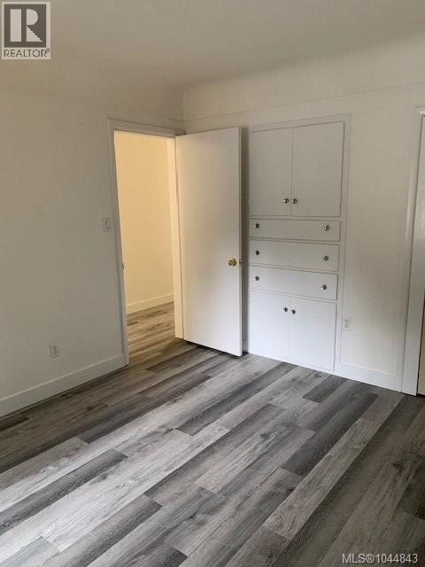 7073 &7075 ISLAND Hwy - Image 25