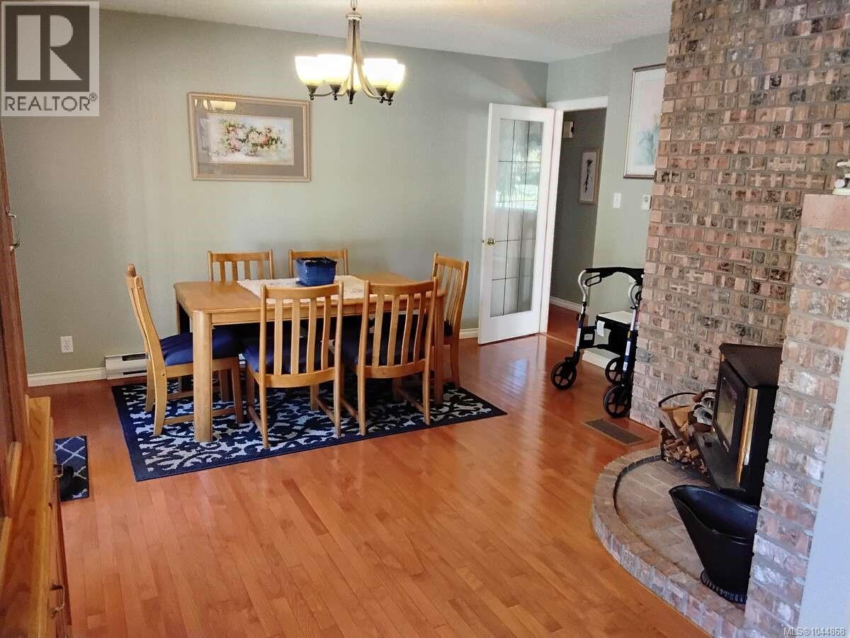 4759 Yellow Point Rd, Ladysmith