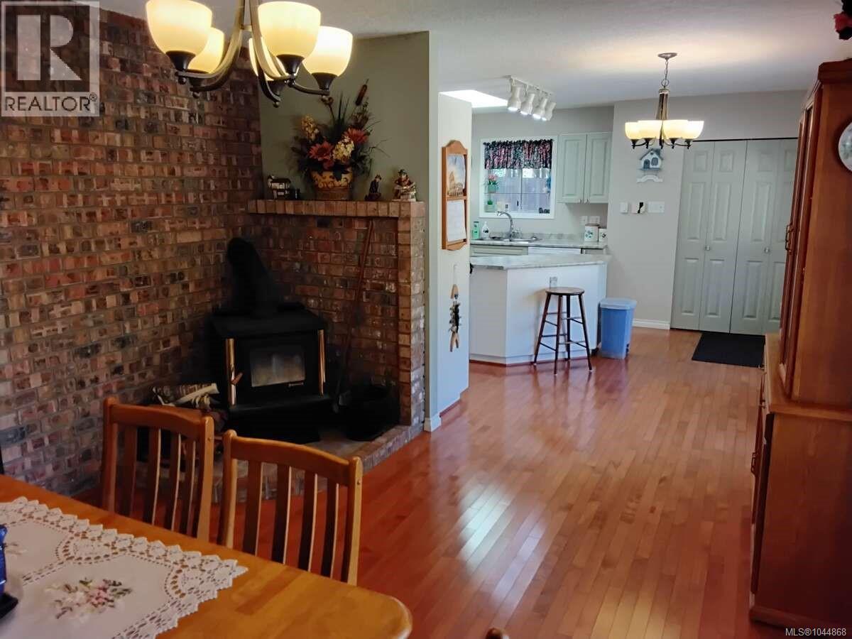 4759 Yellow Point Rd, Ladysmith