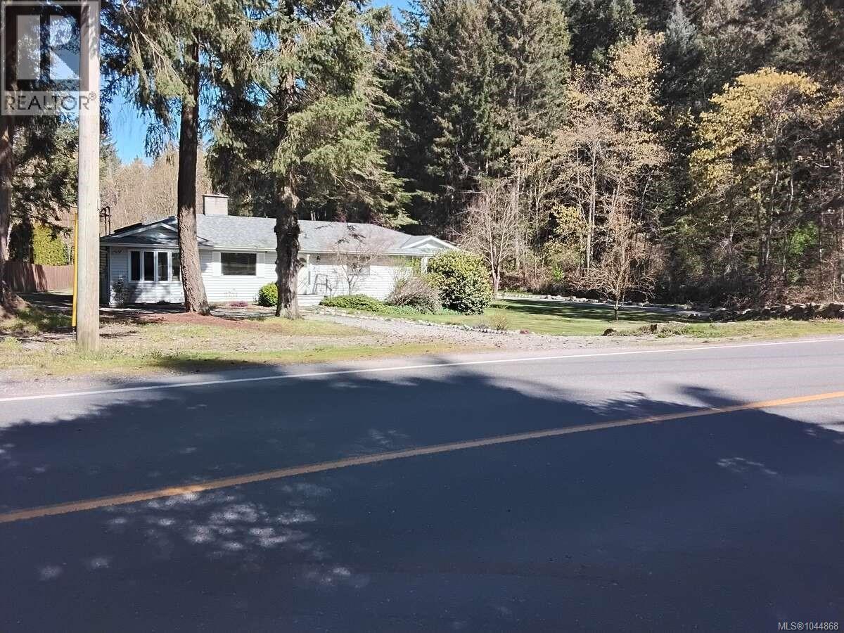 4759 Yellow Point Rd, Ladysmith