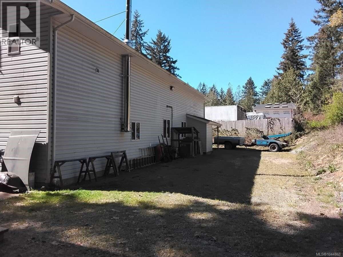4759 Yellow Point Rd - 35