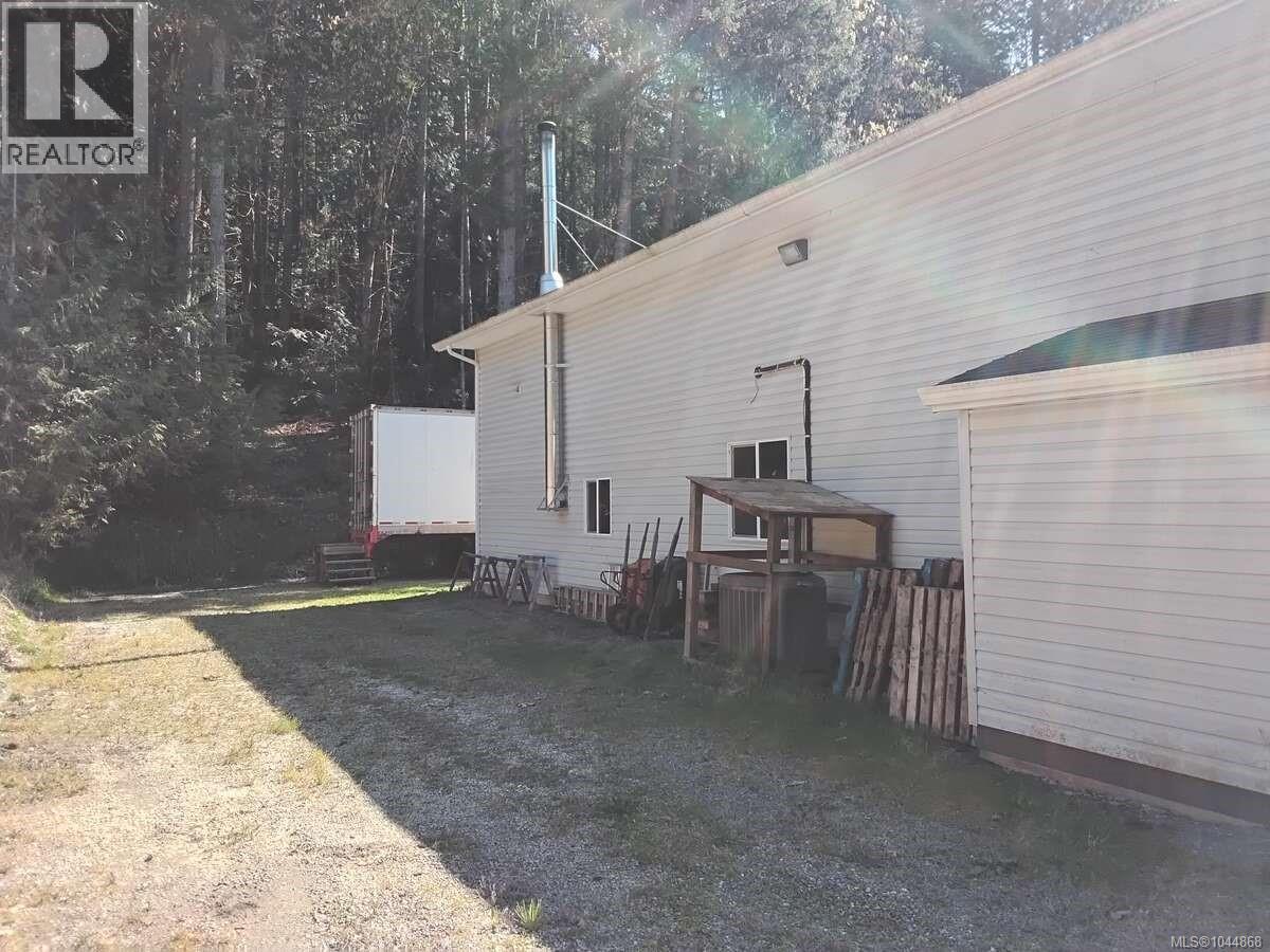 4759 Yellow Point Rd - 36