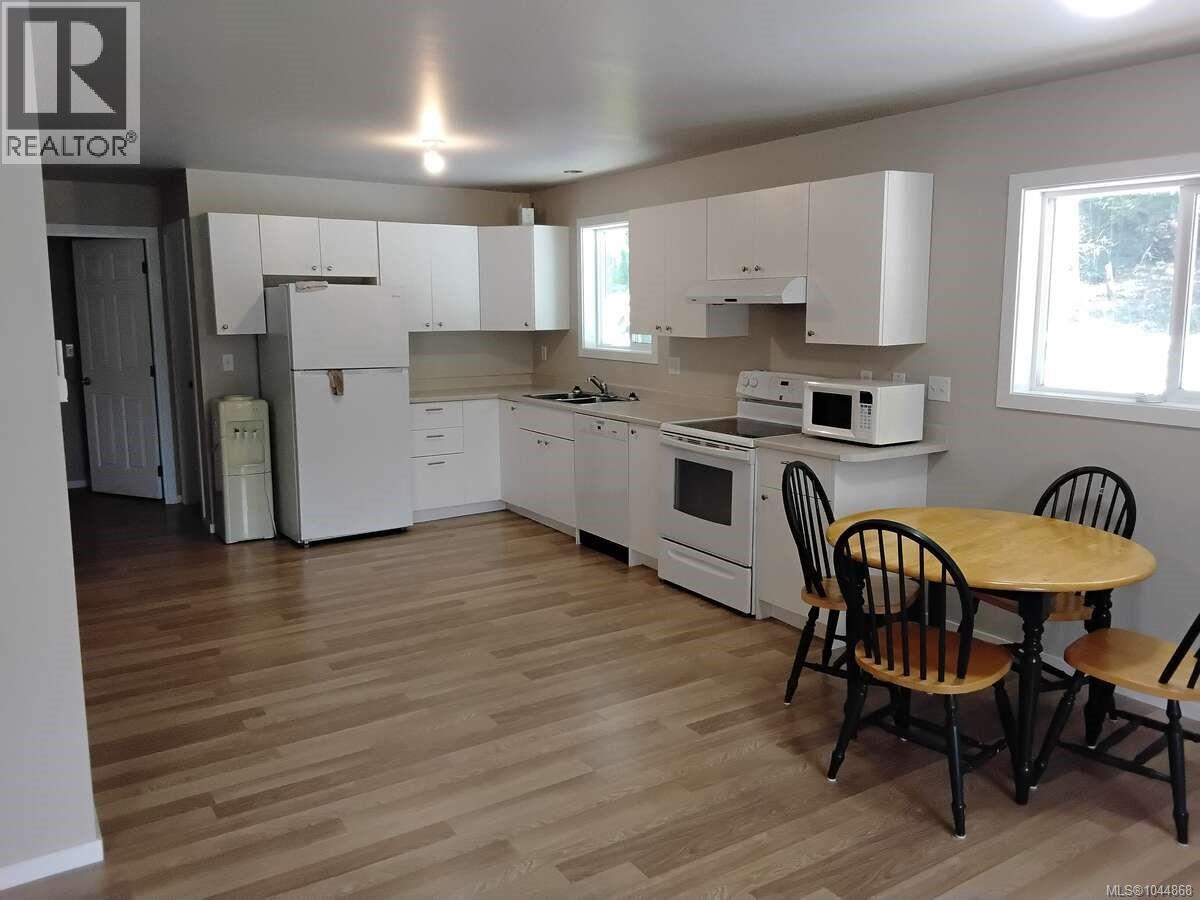 4759 Yellow Point Rd, Ladysmith