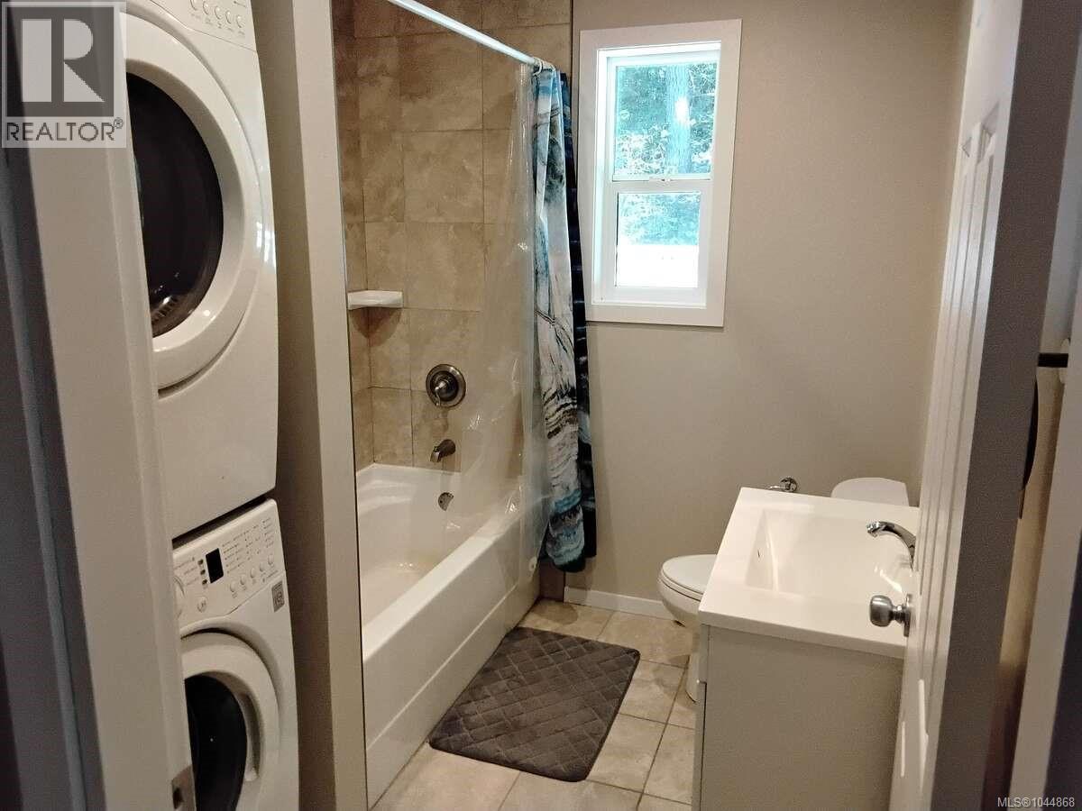 4759 Yellow Point Rd, Ladysmith
