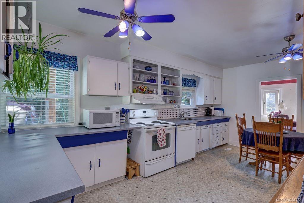 995 Franklyn St - 7