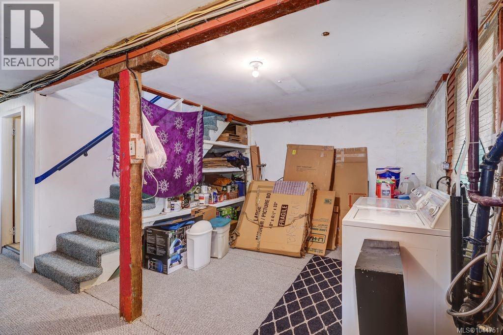 995 Franklyn St - 26