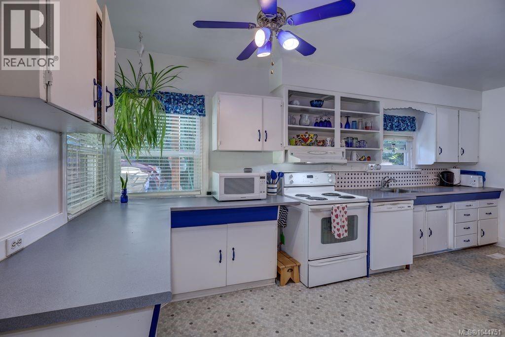 995 Franklyn St - Image 5