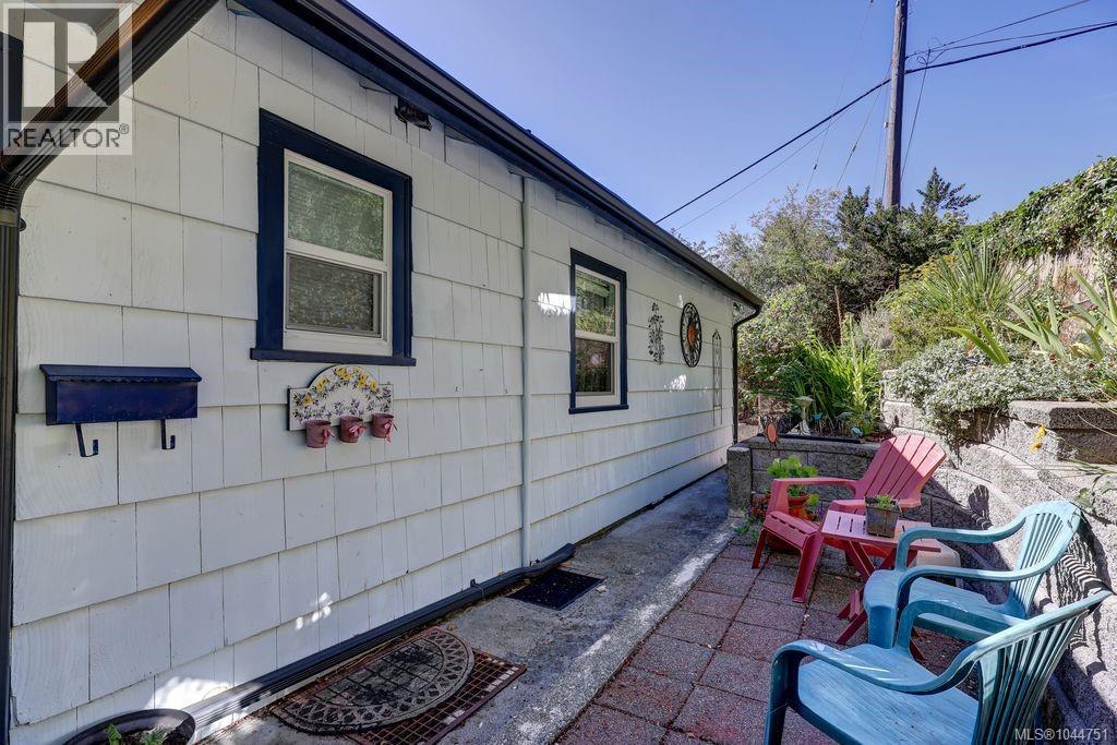 995 Franklyn St - Image 51