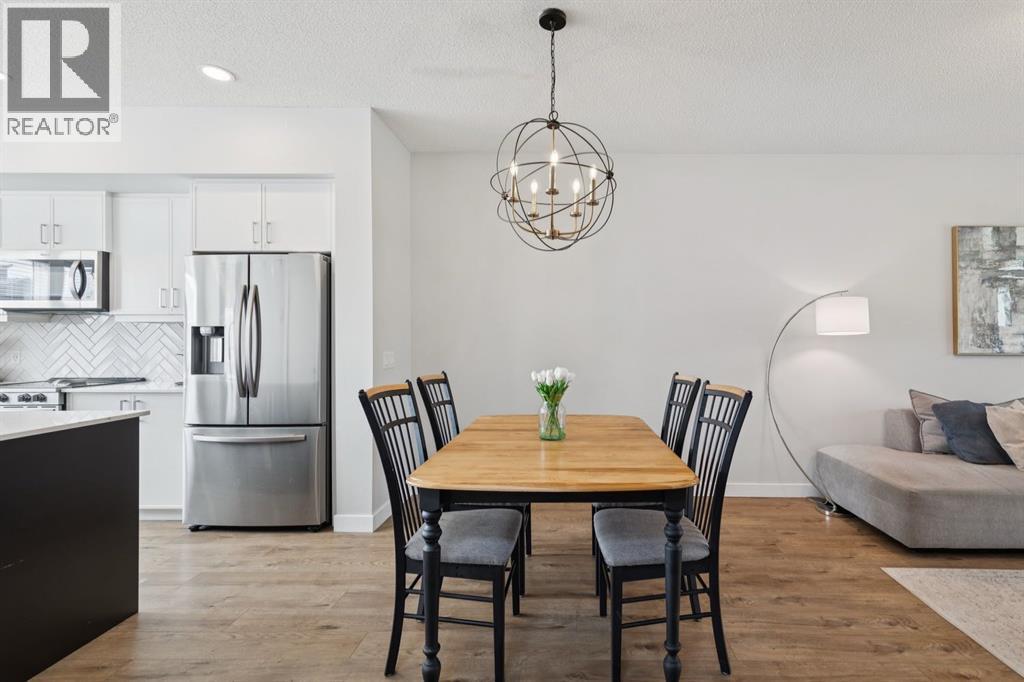 124 Wolf Willow Boulevard SE - 10