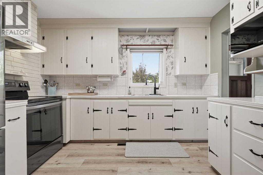 302 Frontenac Avenue Northwest - Photo 14