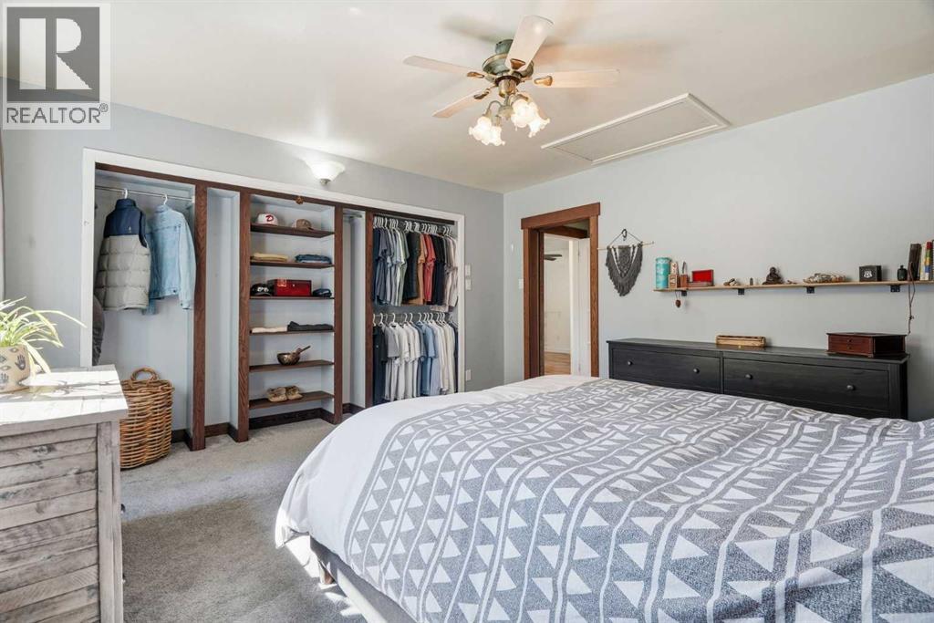 302 Frontenac Avenue Northwest - Photo 24