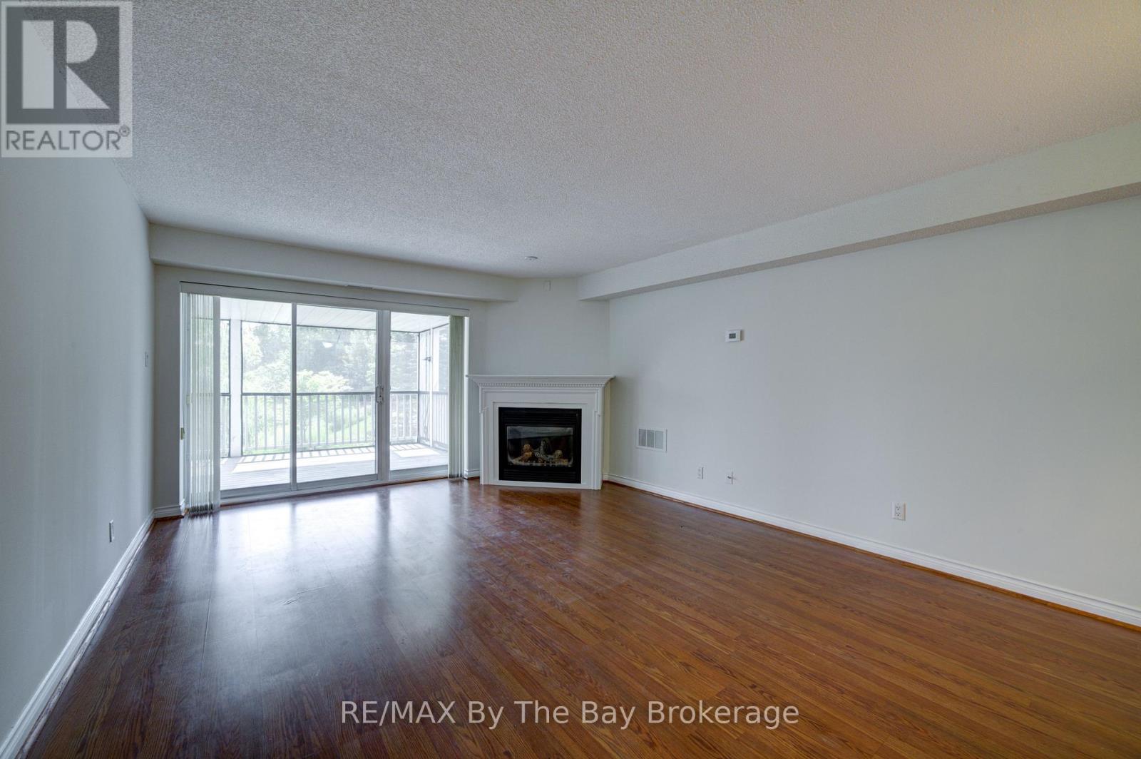 #8 30 MULLIGAN LANE - Image 19