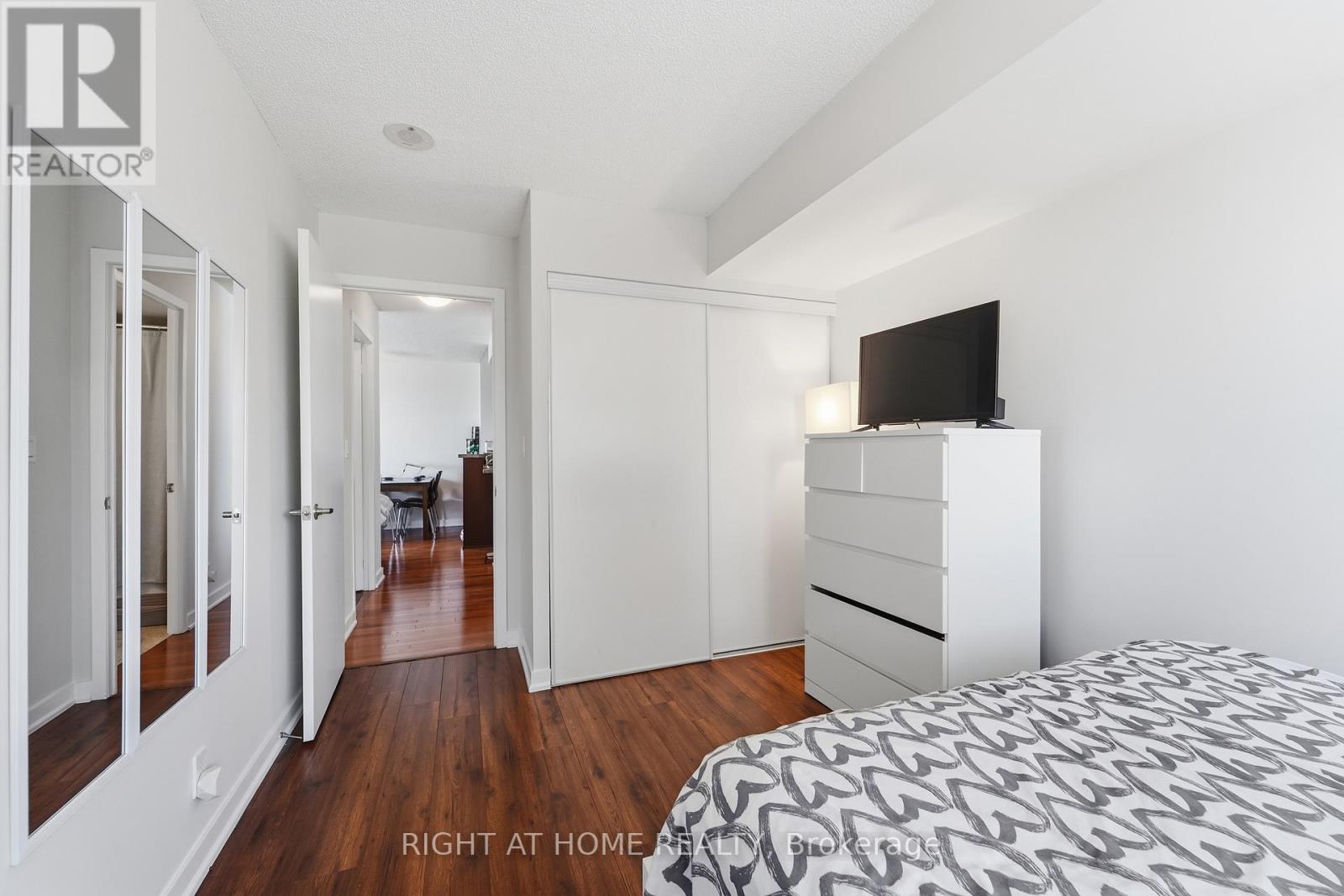#1612 38 LEE CENTRE DRIVE - 15
