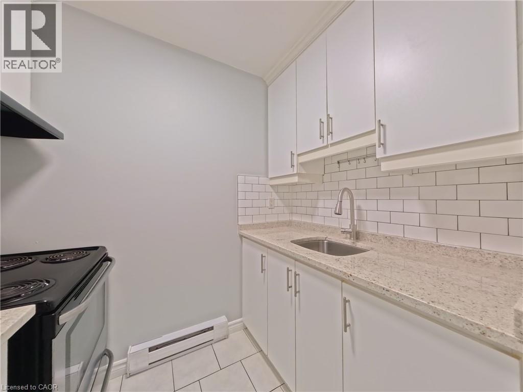 119 CEDAR Street S Unit# 14 — photo 3