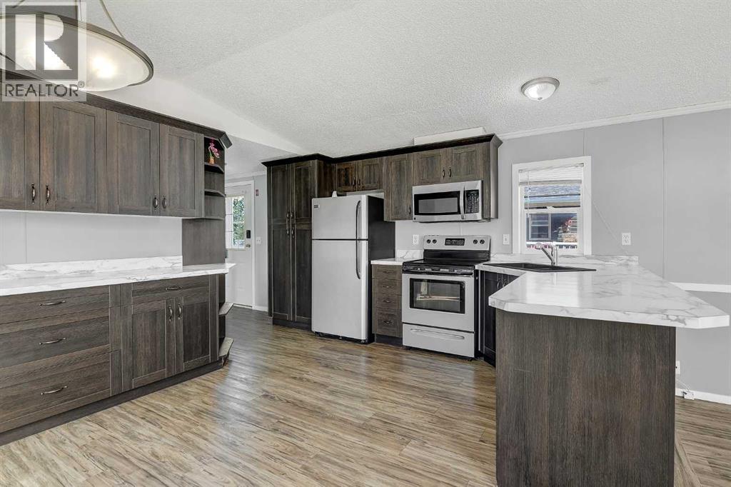 12128 98 Street - Image 8