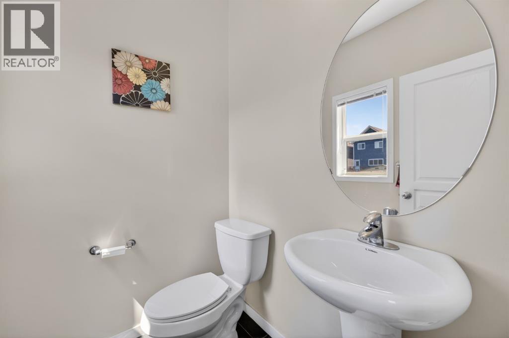 218 River Heights Green, Cochrane
