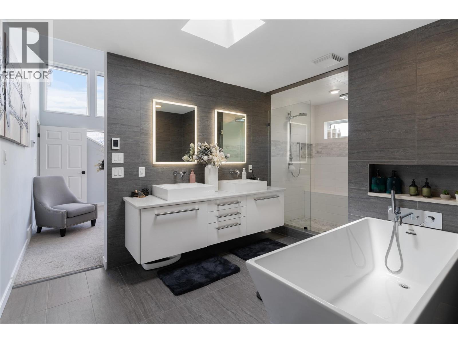 2060 Bennett Road, Kelowna