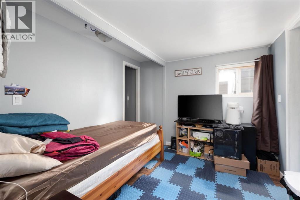 216 Grenfell Crescent - 12