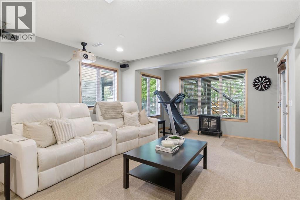 132 Coopers Heights SW - Image 34