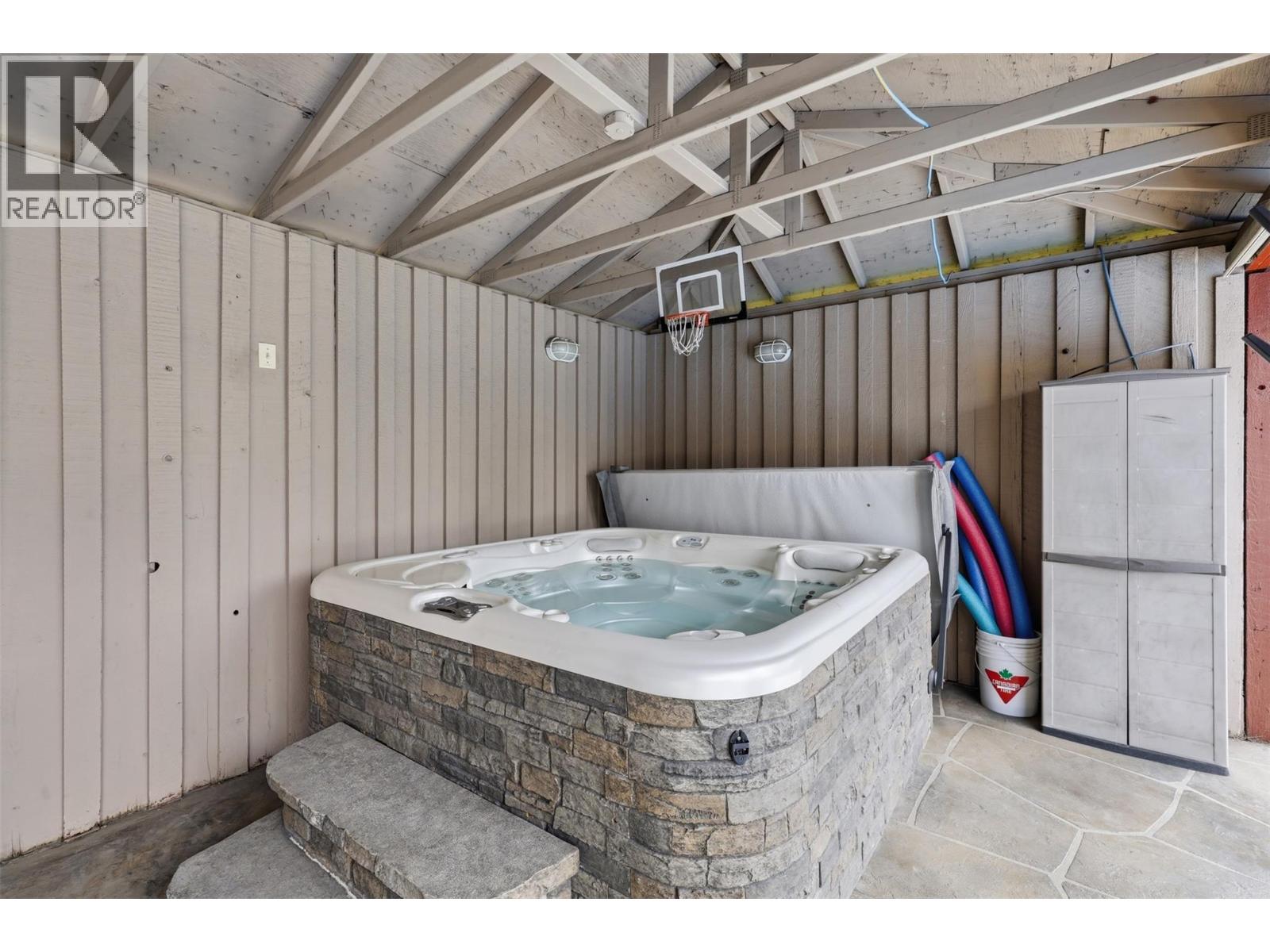 779 Gleneagles Drive - 50