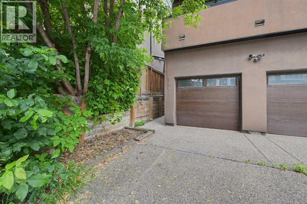 1713 34 Avenue SW - Image 27