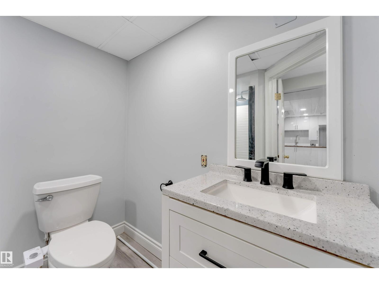 7419 33 AV NW - Image 45