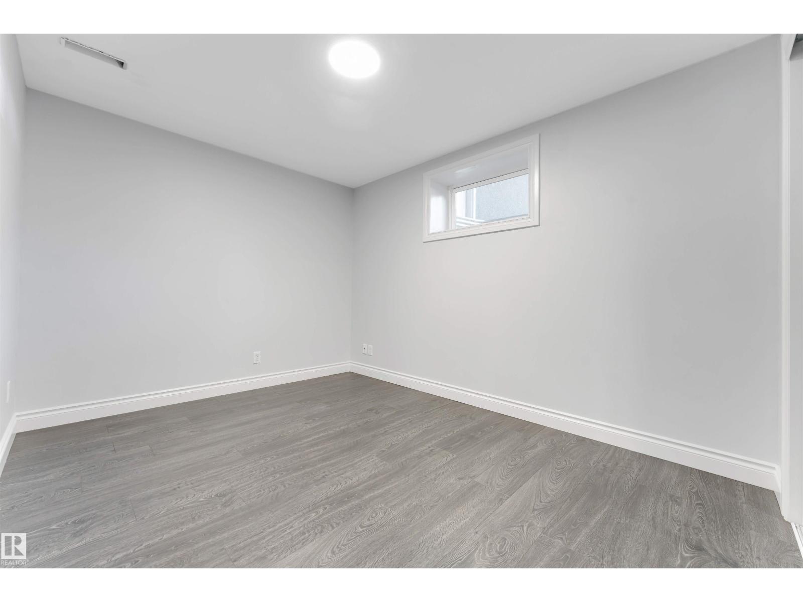 7419 33 AV NW - Image 37