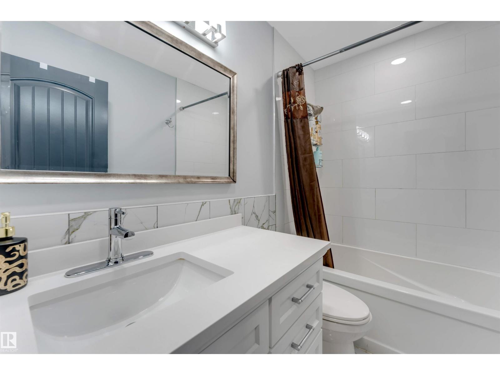 7419 33 AV NW - Image 27