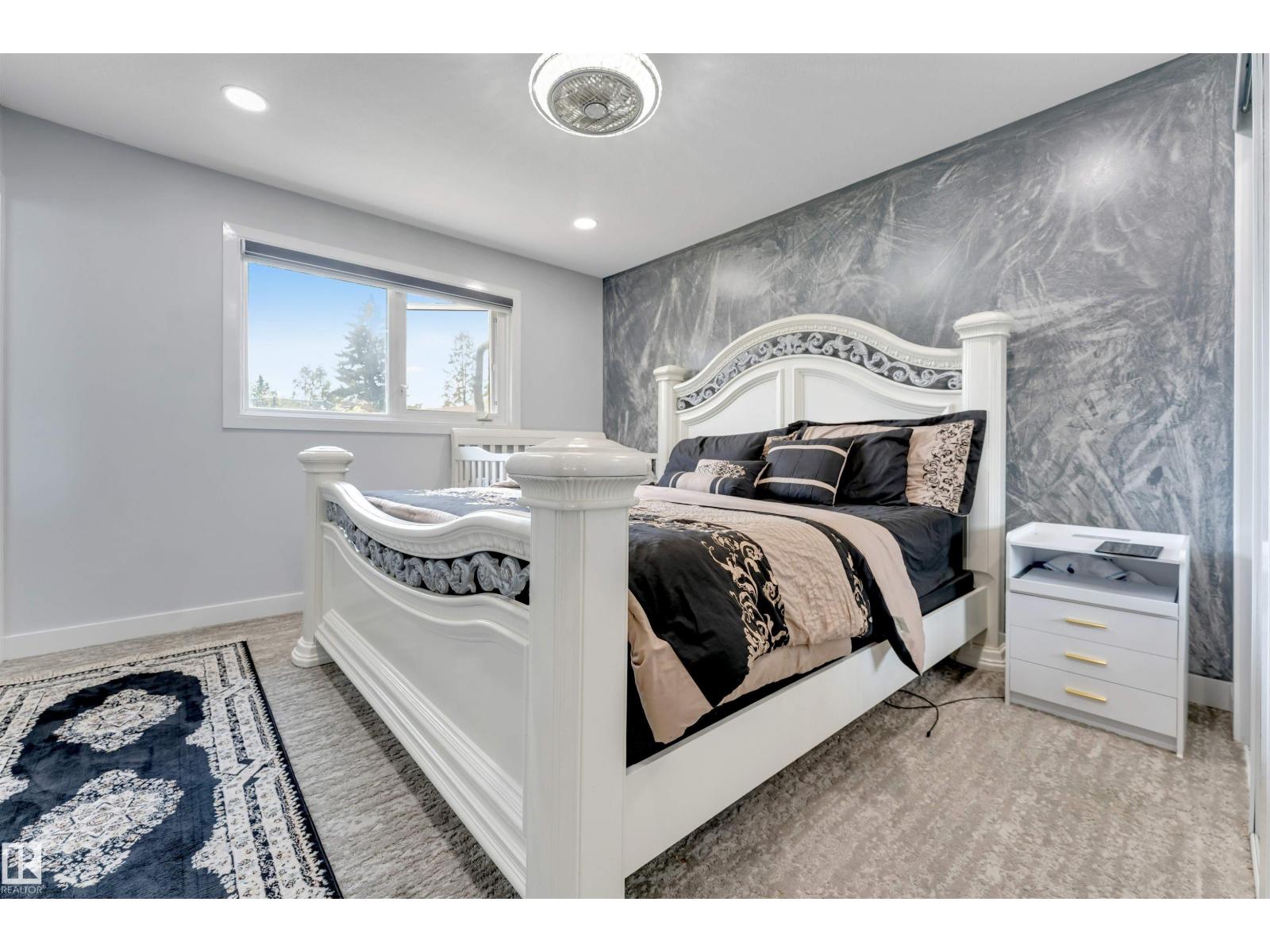 7419 33 AV NW - 25