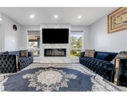 7419 33 Av Nw, Edmonton, AB T6K1J5 Photo 13