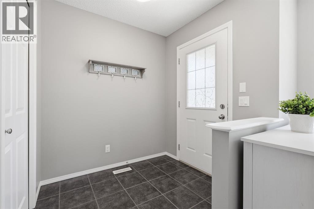 4008 New Brighton Grove SE, New Brighton, Calgary photo 3