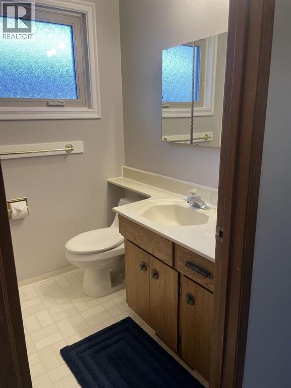 160 Hawkwood Way NW - 24