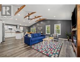 Bedroom 2 - 20195 62 Highway, Tudor And Cashel, ON K0K1Y0 Photo 7