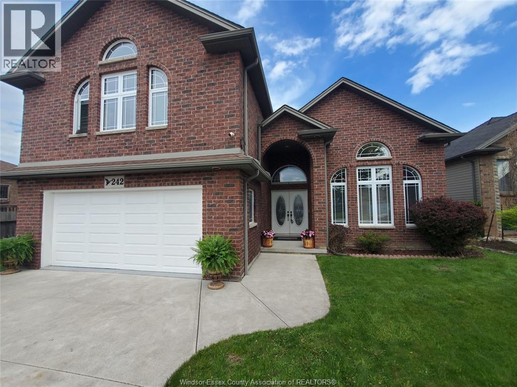 242 DONALD CRESCENT