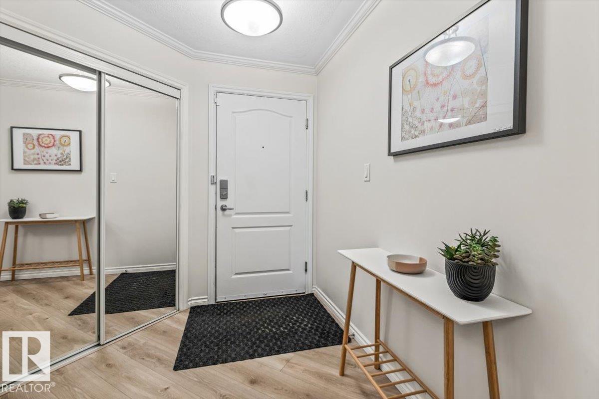#206 9938 104 ST NW, Downtown (Edmonton), Edmonton photo 3
